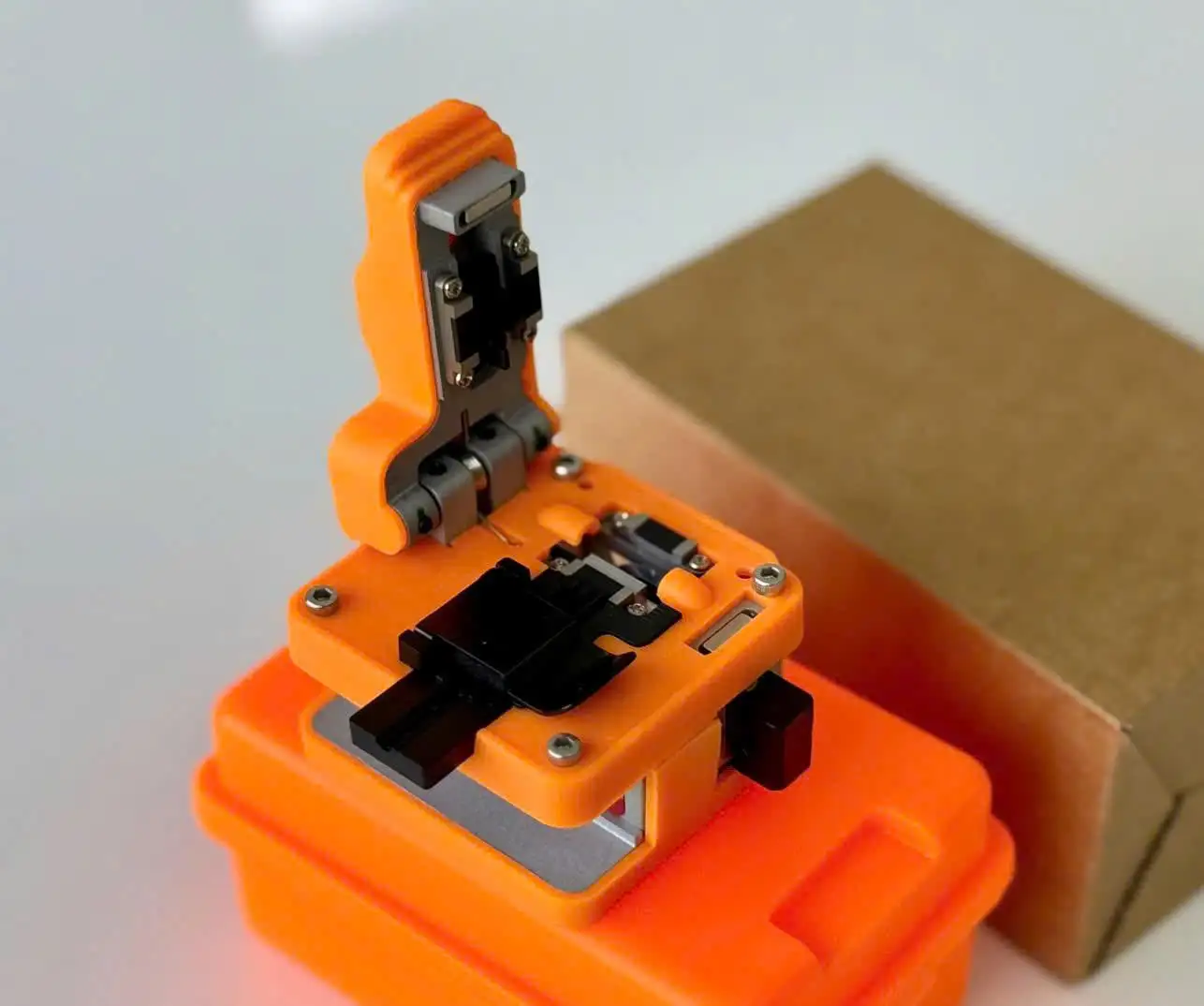 Dao cắt sợi cáp quang chống va đập dành cho máy hàn